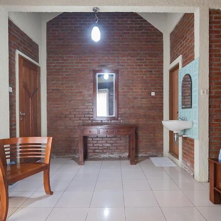 Samakta Guest House Lembang Esterno foto