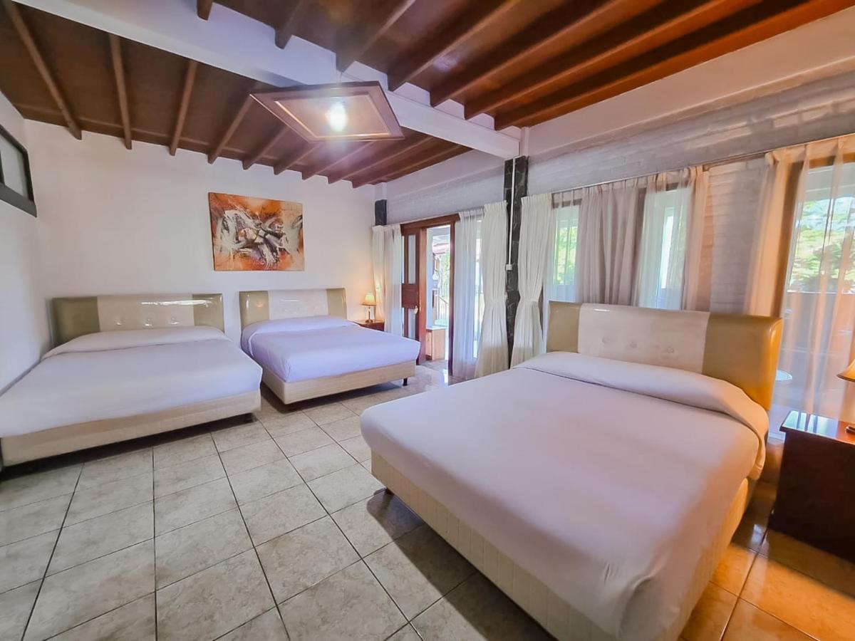 Samakta Guest House Lembang Esterno foto