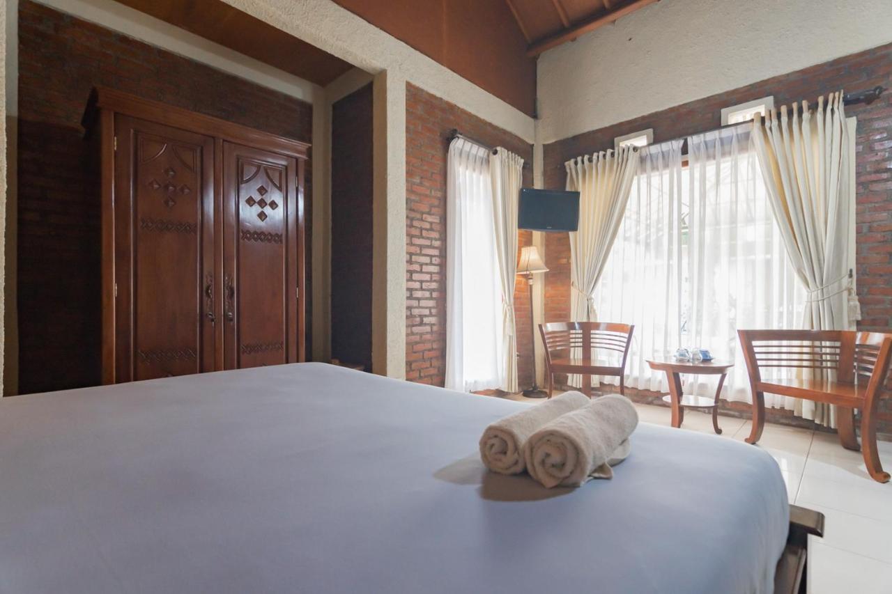 Samakta Guest House Lembang Esterno foto