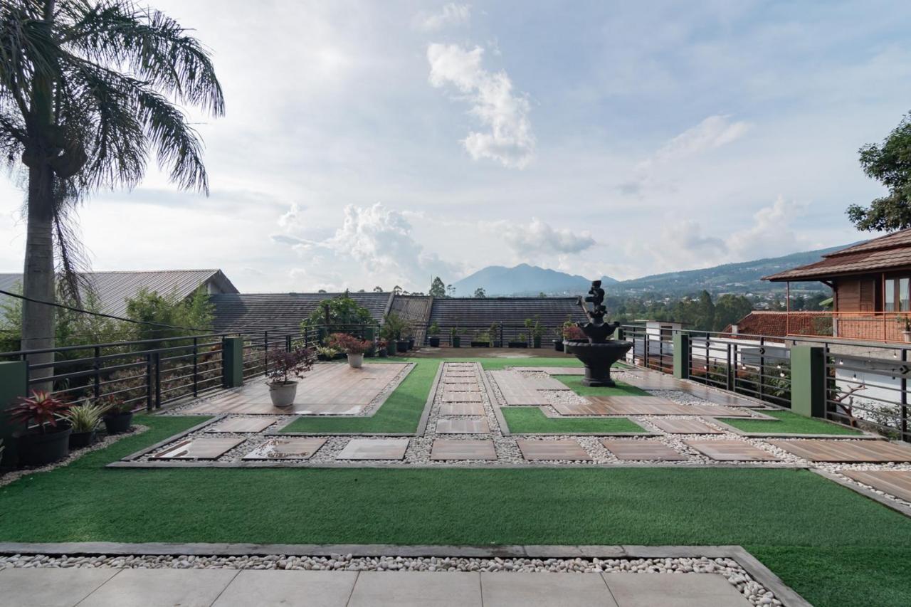 Samakta Guest House Lembang Esterno foto