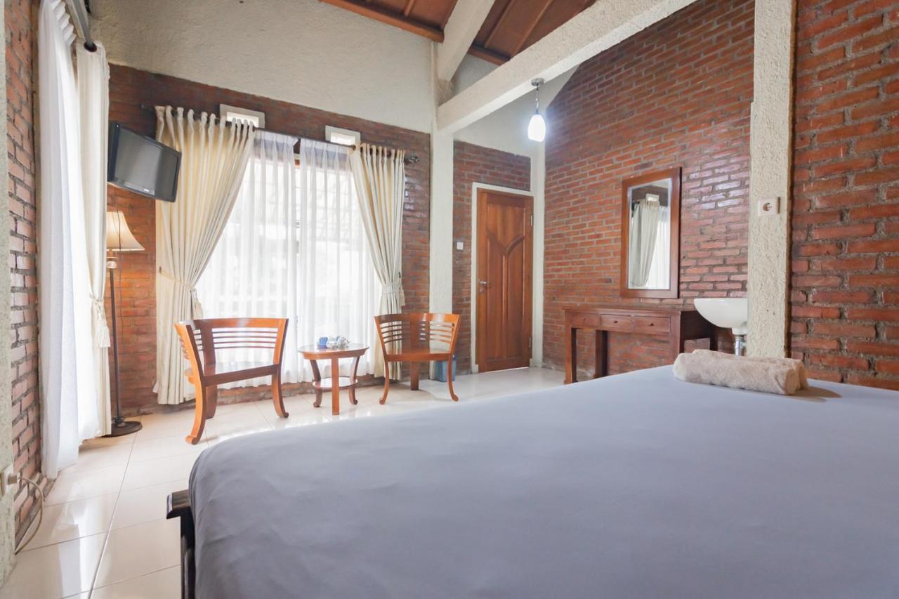 Samakta Guest House Lembang Esterno foto