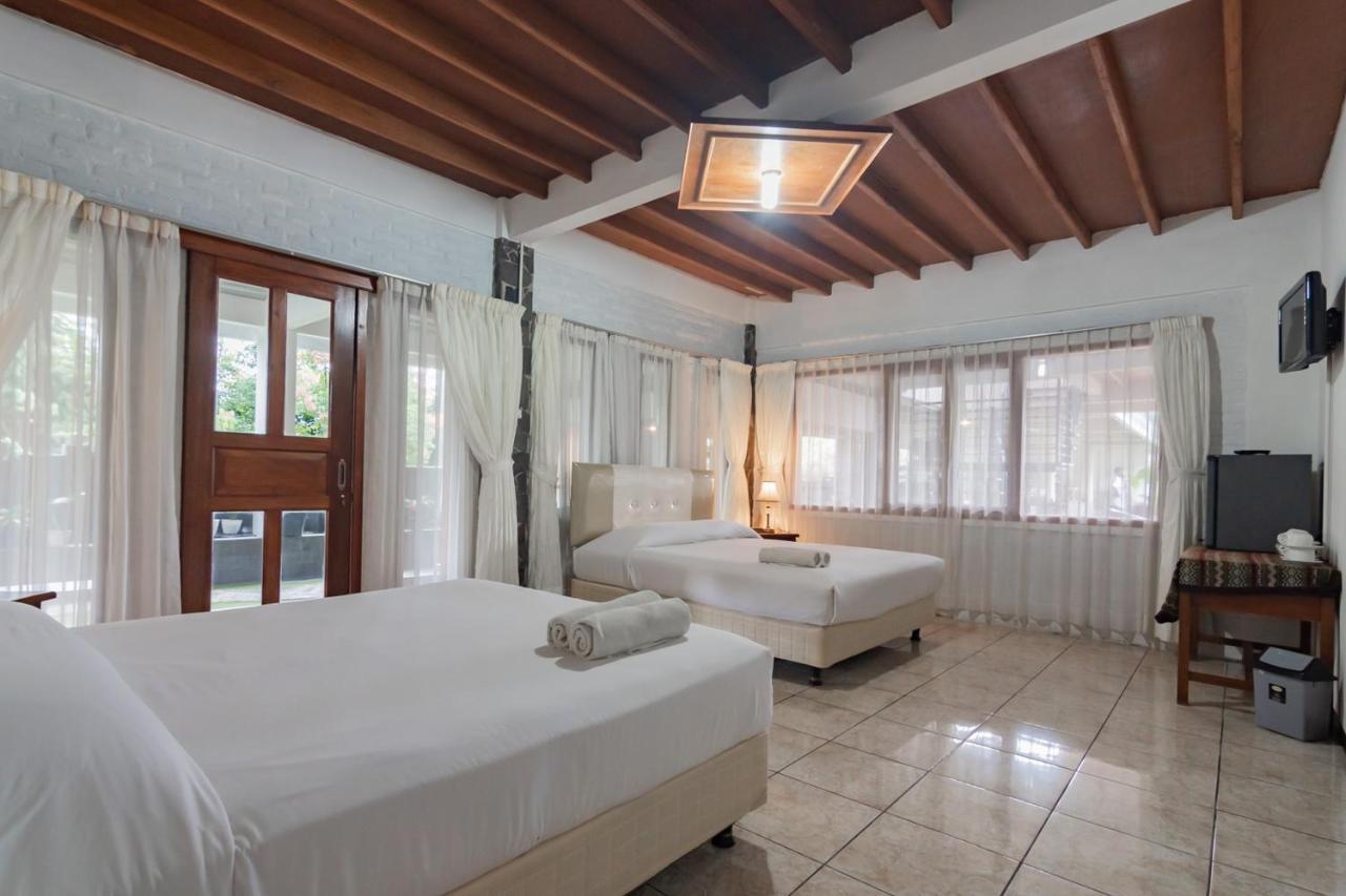 Samakta Guest House Lembang Esterno foto