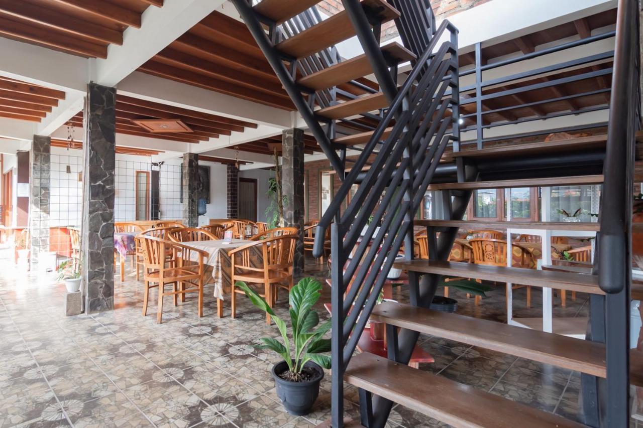 Samakta Guest House Lembang Esterno foto