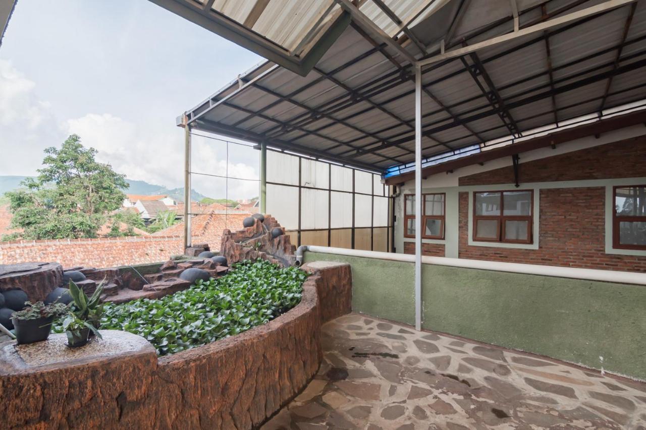 Samakta Guest House Lembang Esterno foto